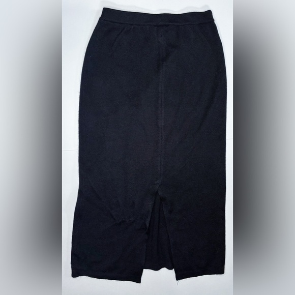 Vintage Black Straight Sweater Skirt Sz Medium Timeless Classic Corporate Goth - Picture 3 of 5